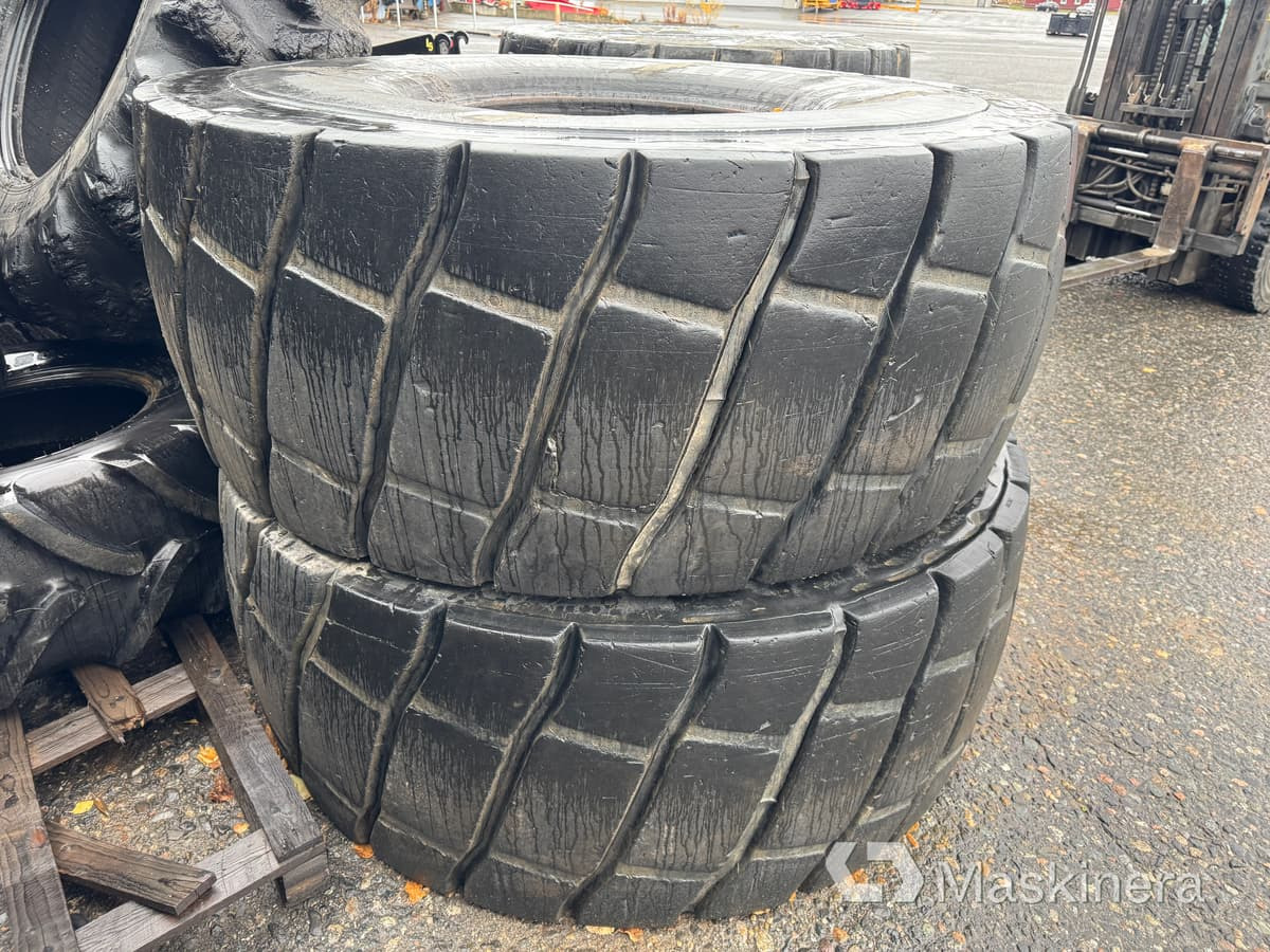 Däck Michelin 26.5R25 Regummerat - Pneu pour Engins de chantier: photos 3 Däck Michelin 26.5R25 Regummerat - Pneu pour Engins de chantier: photos 3