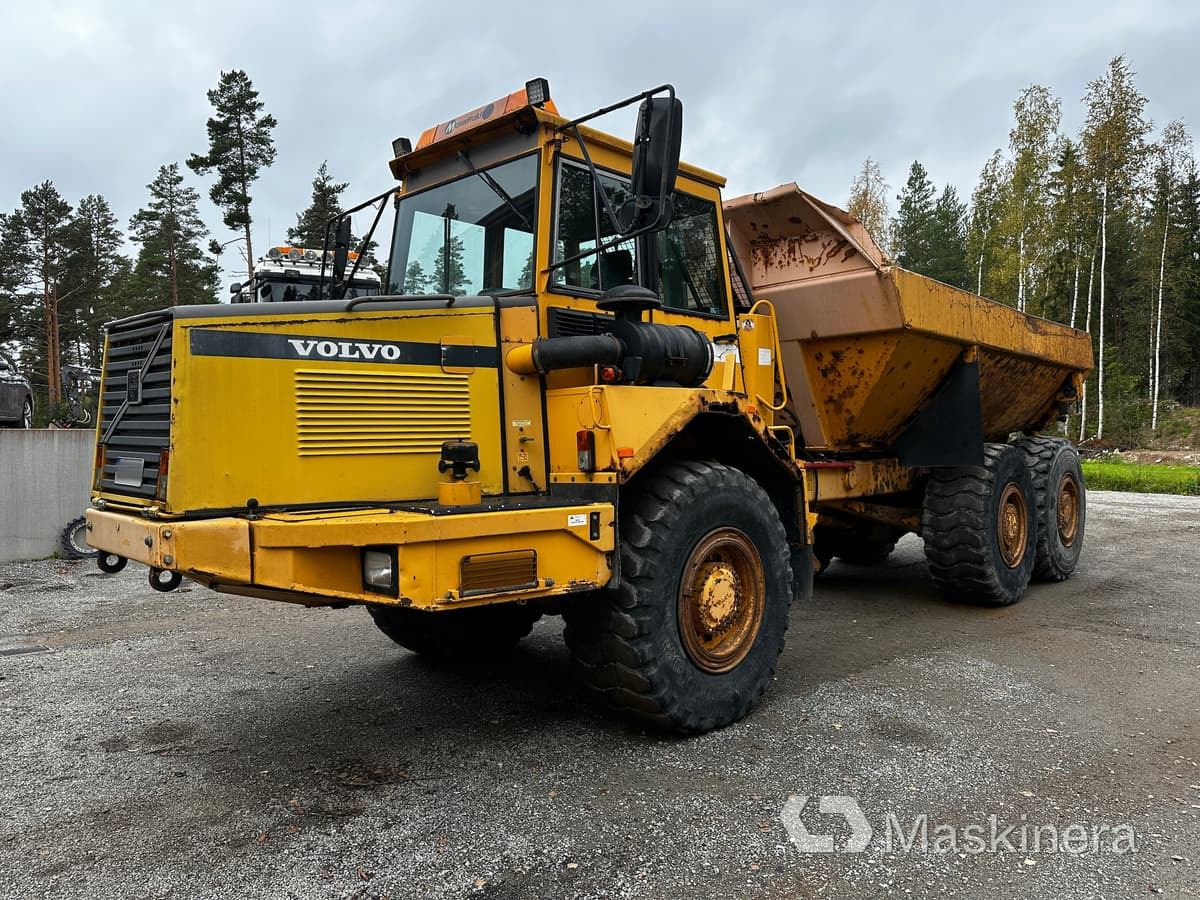Dumper Volvo A20C - Tombereau articulé: photos 1 Dumper Volvo A20C - Tombereau articulé: photos 1