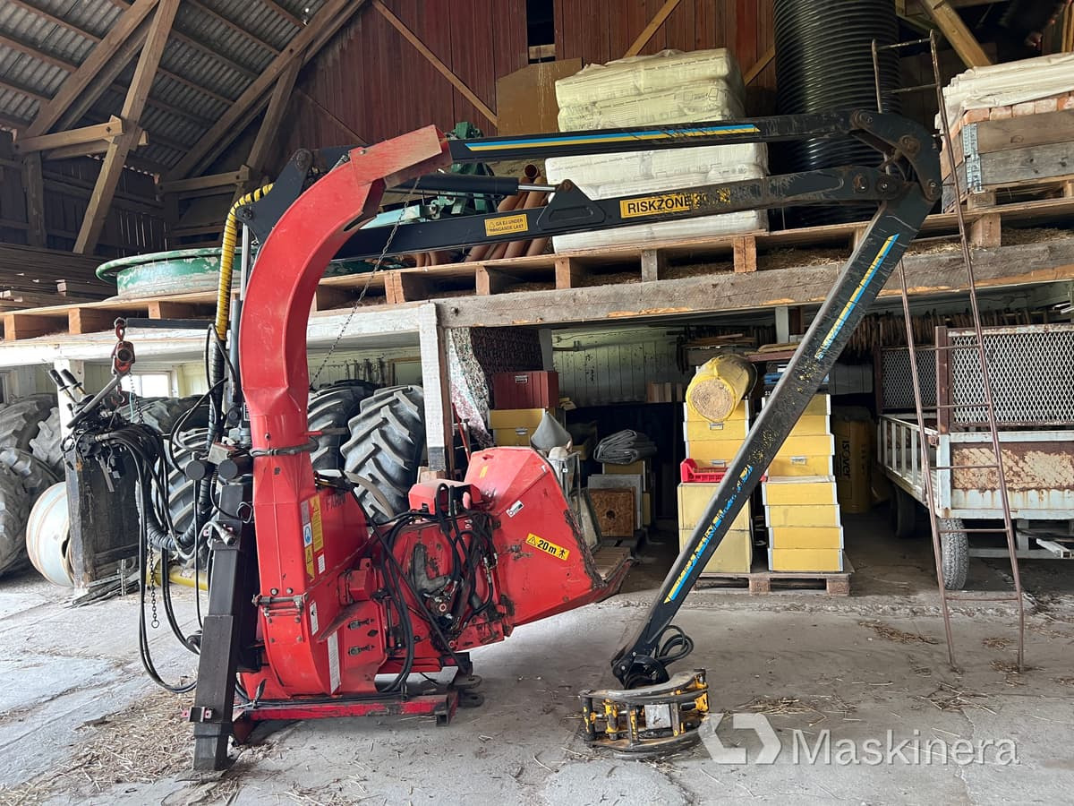 Flishugg Farmi Chipper CH/SH 250 med högtippande vagn - Pailleuse: photos 2 Flishugg Farmi Chipper CH/SH 250 med högtippande vagn - Pailleuse: photos 2