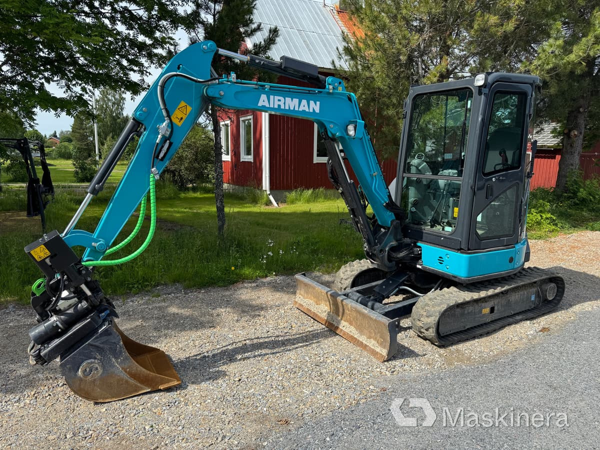 Grävmaskin Airman AX33u-7 med tillbehör - Pelle sur chenille: photos 1 Grävmaskin Airman AX33u-7 med tillbehör - Pelle sur chenille: photos 1