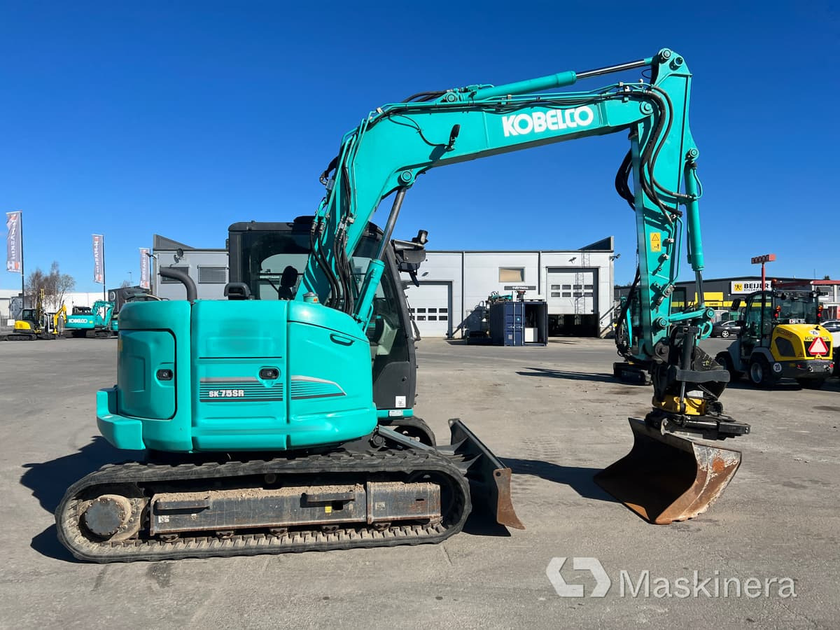 Grävmaskin Kobelco SK75SR-3E - Pelle sur chenille: photos 4 Grävmaskin Kobelco SK75SR-3E - Pelle sur chenille: photos 4