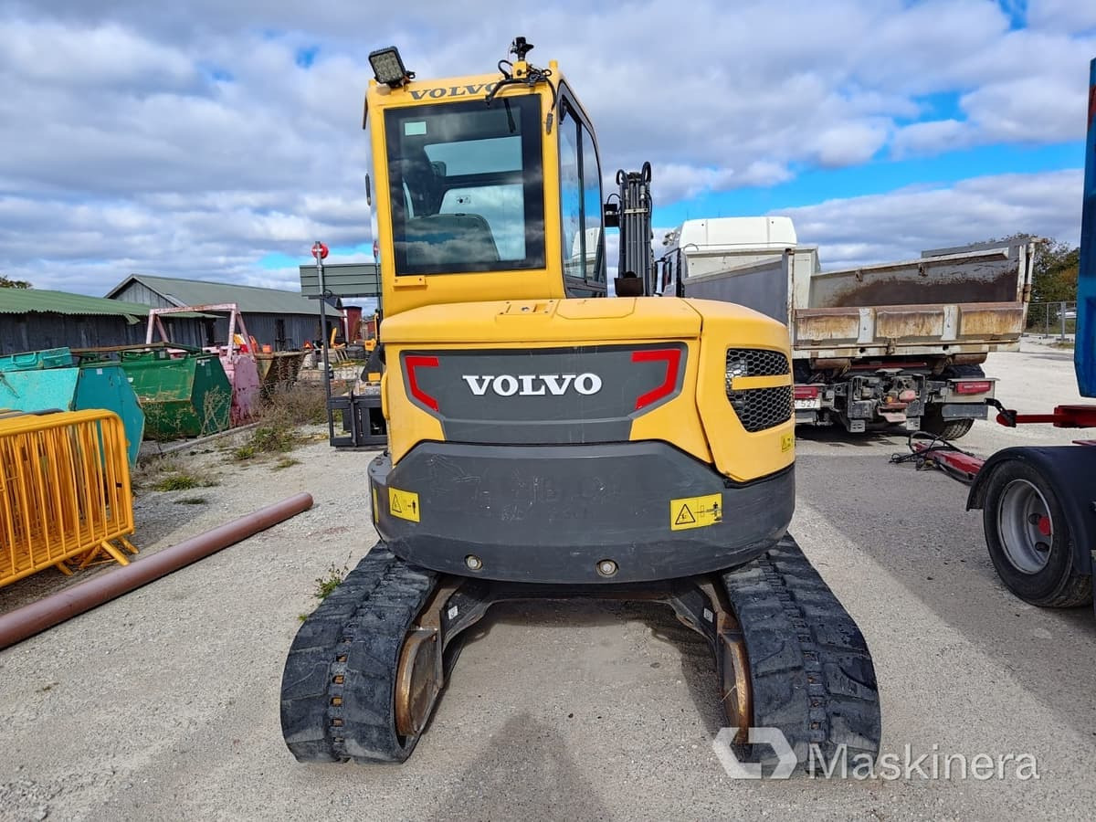 Grävmaskin Volvo ECR58D - Pelle sur chenille: photos 3 Grävmaskin Volvo ECR58D - Pelle sur chenille: photos 3