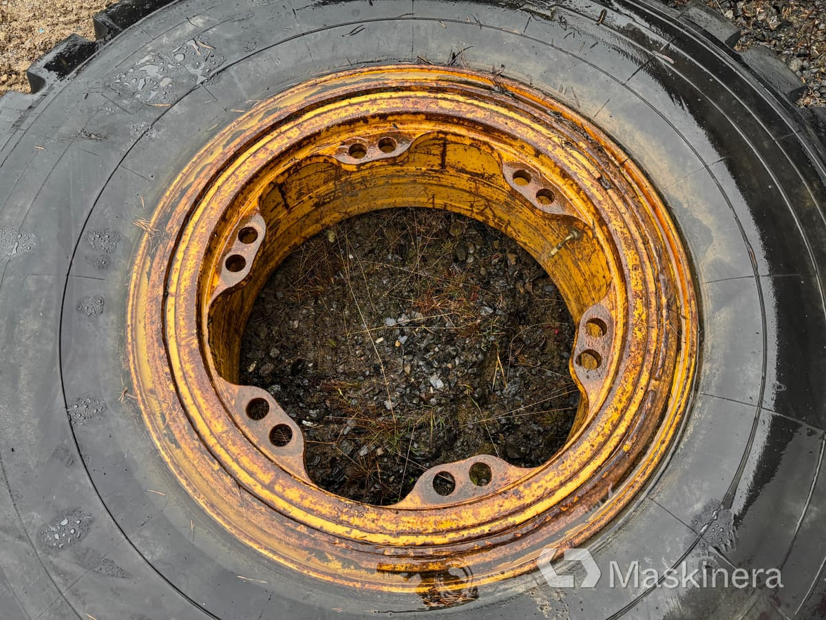 Hjul Marangoni 18.00-33 MDT - Roue complète pour Engins de chantier: photos 5 Hjul Marangoni 18.00-33 MDT - Roue complète pour Engins de chantier: photos 5