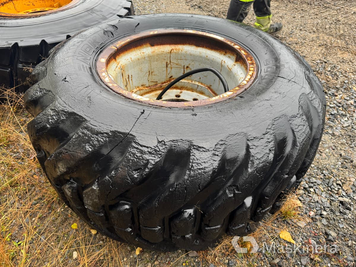 Hjul Nokian L-2 600/55-26.5 - Roue complète pour Engins de chantier: photos 3 Hjul Nokian L-2 600/55-26.5 - Roue complète pour Engins de chantier: photos 3