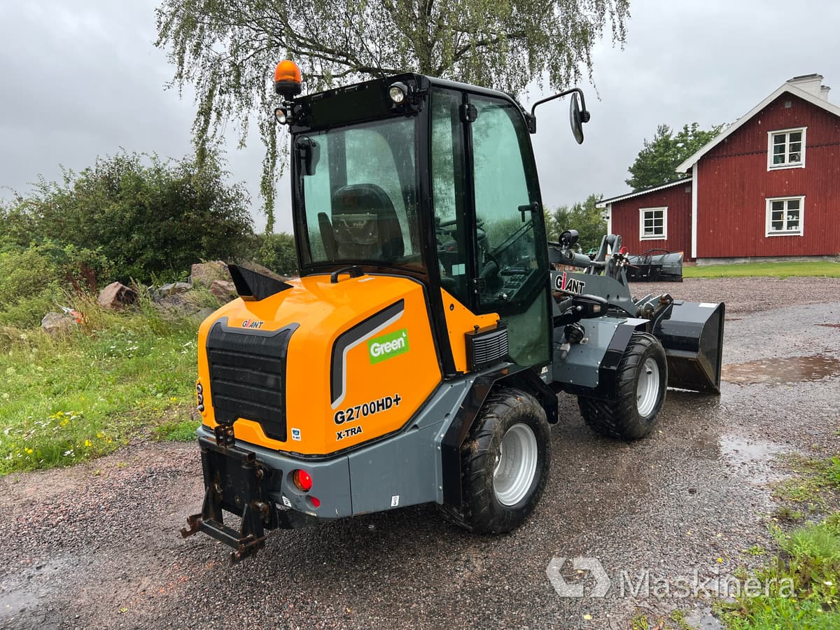 Hjullastare Giant G2700 HD+ X-tra med 4 redskap - Chargeuse sur pneus: photos 5 Hjullastare Giant G2700 HD+ X-tra med 4 redskap - Chargeuse sur pneus: photos 5