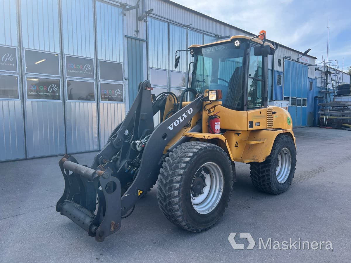 Hjullastare Volvo L35B - Chargeuse sur pneus: photos 1 Hjullastare Volvo L35B - Chargeuse sur pneus: photos 1