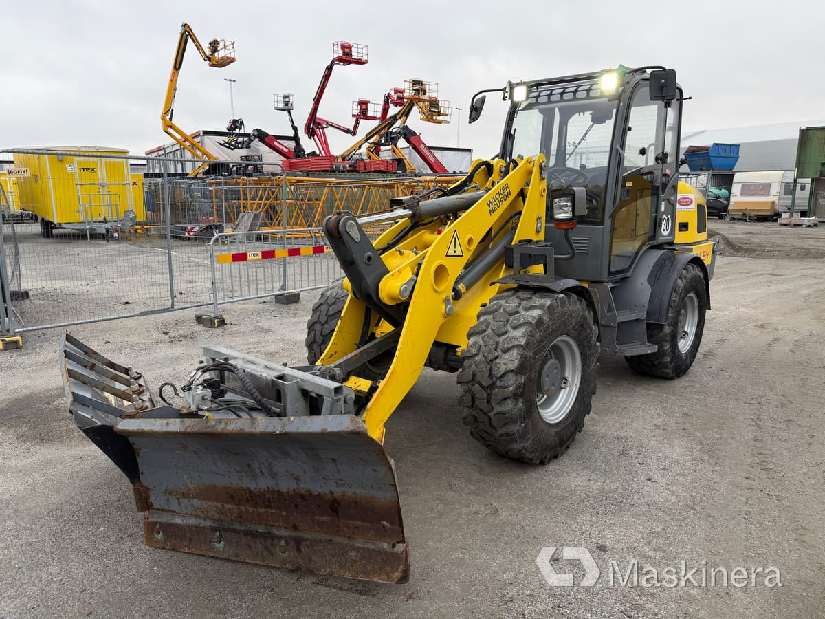 Hjullastare Wacker Neuson WL 54 med redskap - Chargeuse sur pneus: photos 1 Hjullastare Wacker Neuson WL 54 med redskap - Chargeuse sur pneus: photos 1