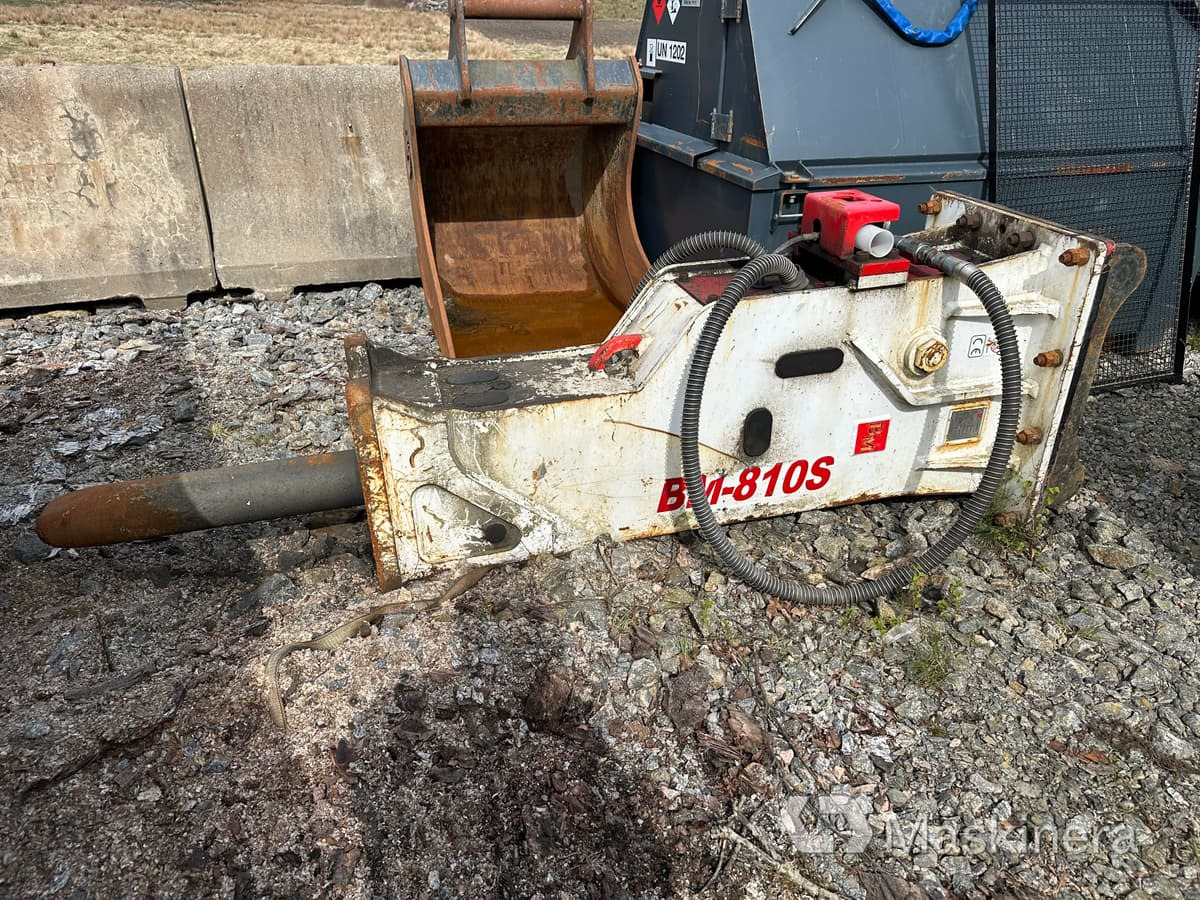 Hydraulhammare AJCE BM 810S - Marteau hydraulique pour Engins de chantier: photos 1 Hydraulhammare AJCE BM 810S - Marteau hydraulique pour Engins de chantier: photos 1