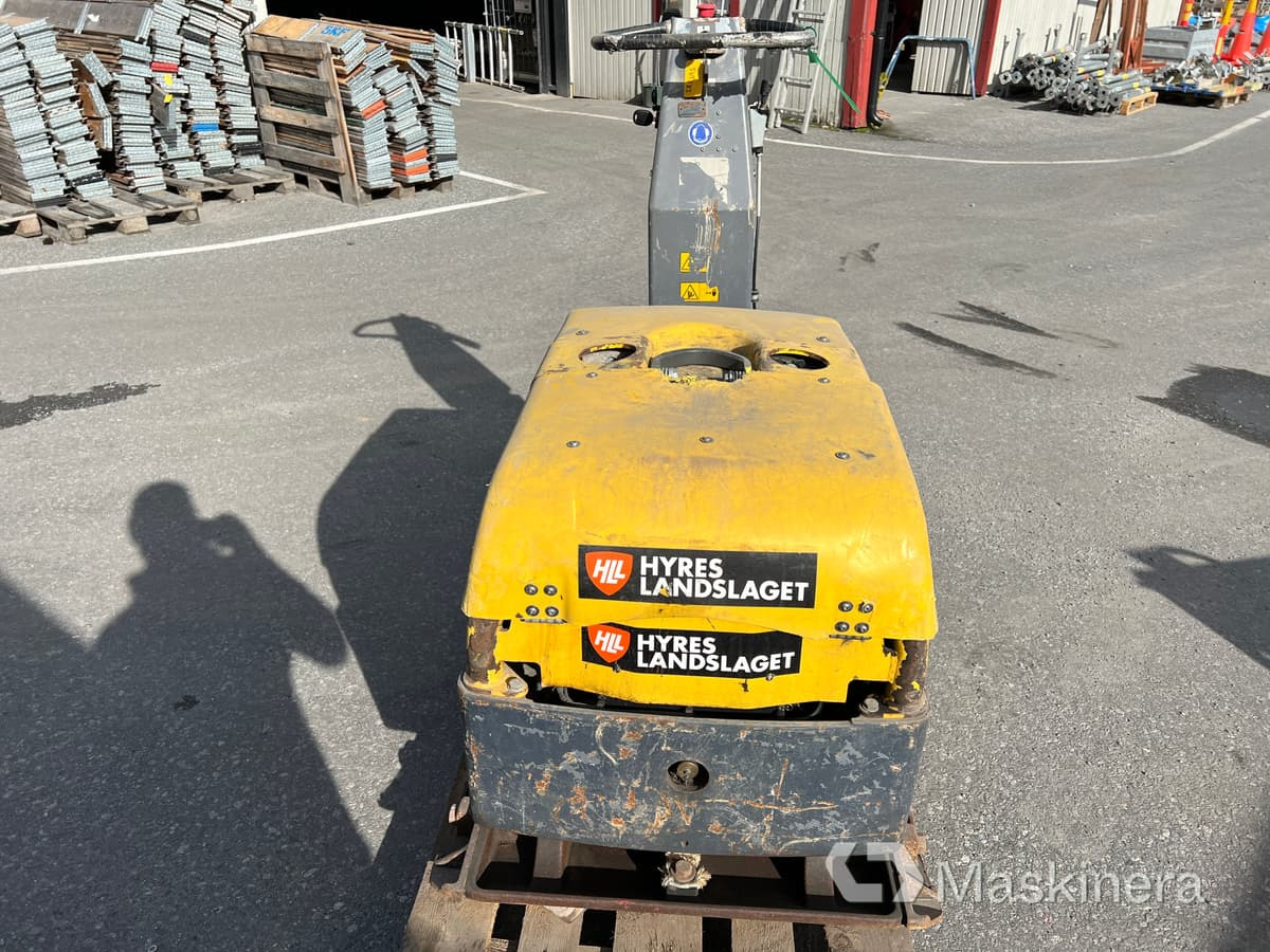 Markvibrator Atlas Copco LH700 - Plaque vibrante: photos 2 Markvibrator Atlas Copco LH700 - Plaque vibrante: photos 2