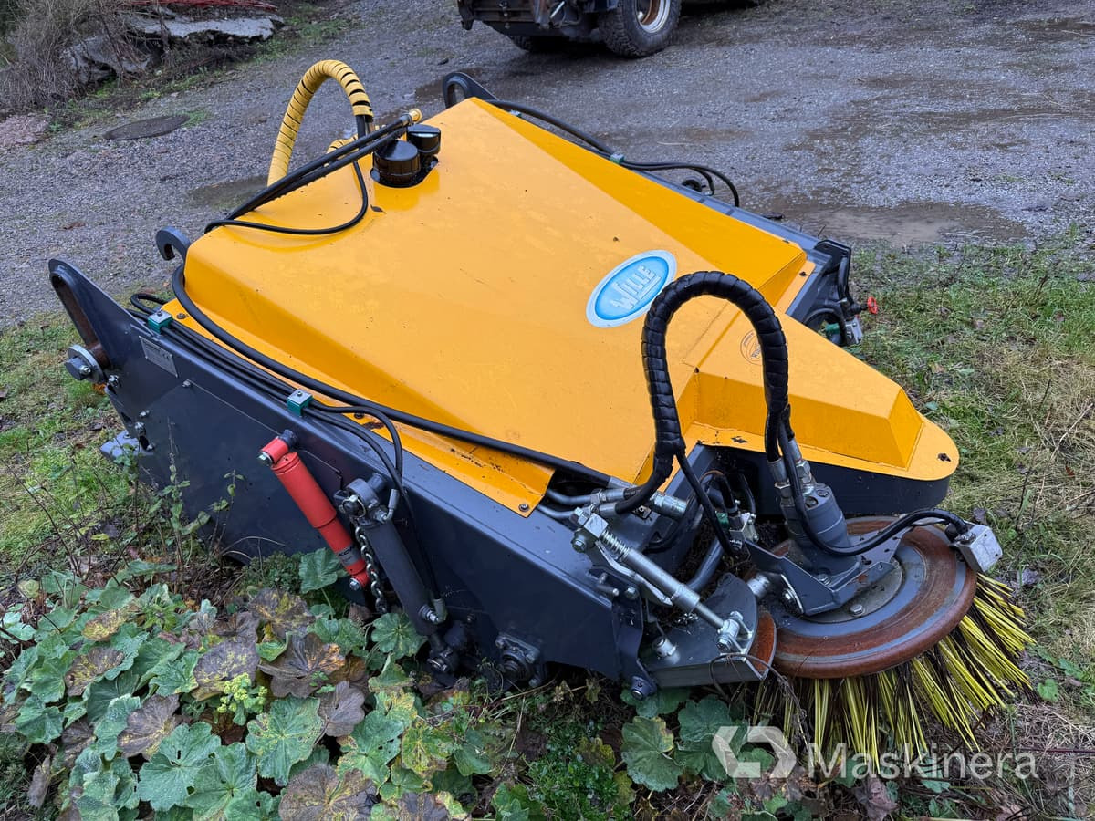 Sopskopa Wille Optim 205 - Balayeuse de voirie: photos 3 Sopskopa Wille Optim 205 - Balayeuse de voirie: photos 3