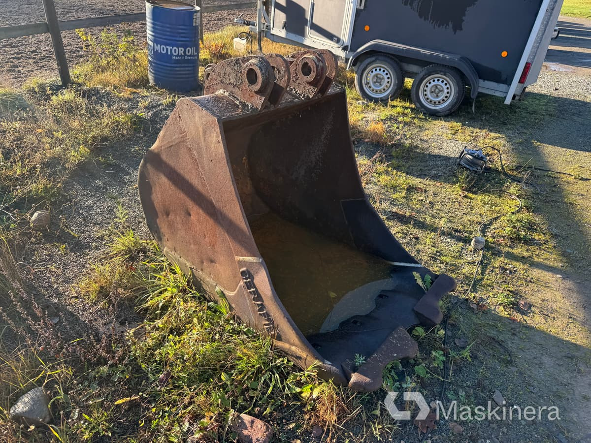 Tandad Grävskopa Cerapid 650L Poclain fäste - Godet pour pelle: photos 3 Tandad Grävskopa Cerapid 650L Poclain fäste - Godet pour pelle: photos 3