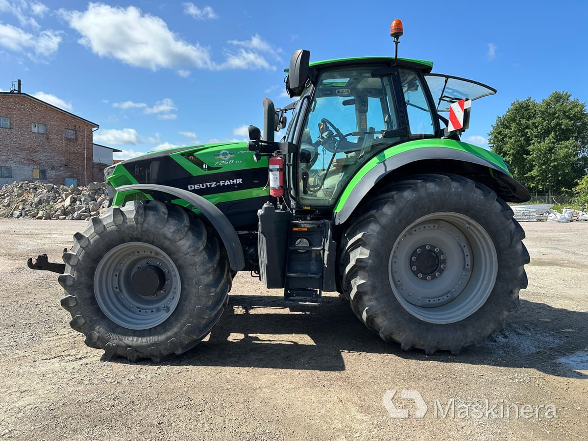 Traktor Deutz-Fahr 7250 Agroton TTV - Tracteur agricole: photos 4 Traktor Deutz-Fahr 7250 Agroton TTV - Tracteur agricole: photos 4