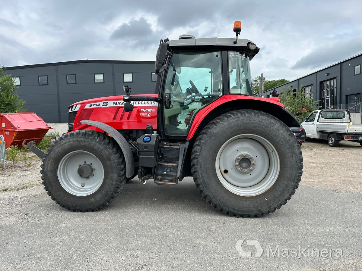 Traktor Massey Fergusson MF 6715 S med Bigab 10-14 G2 lastväxlarvagn - Tracteur agricole: photos 2 Traktor Massey Fergusson MF 6715 S med Bigab 10-14 G2 lastväxlarvagn - Tracteur agricole: photos 2
