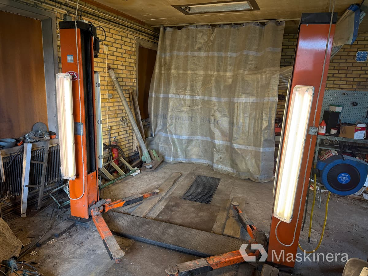 Tvåpelarlyft Stenhöj DK 7150 (Rep. objekt) - Équipement de garage: photos 1 Tvåpelarlyft Stenhöj DK 7150 (Rep. objekt) - Équipement de garage: photos 1