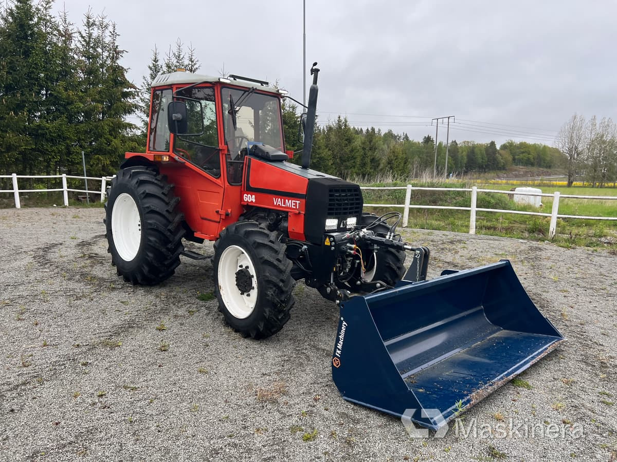 Valmet 604-4 Traktor Valmet 604-4 - Tracteur agricole: photos 3 Valmet 604-4 Traktor Valmet 604-4 - Tracteur agricole: photos 3