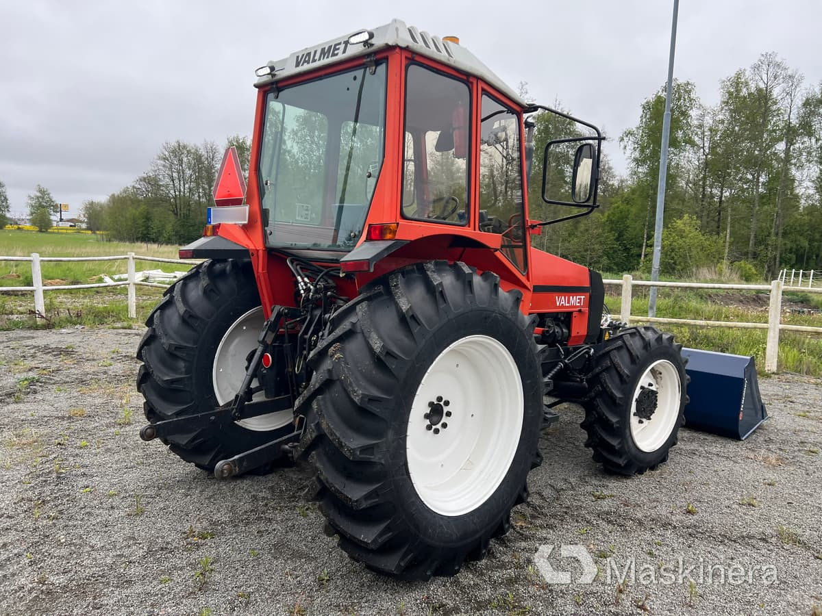 Valmet 604-4 Traktor Valmet 604-4 - Tracteur agricole: photos 5 Valmet 604-4 Traktor Valmet 604-4 - Tracteur agricole: photos 5