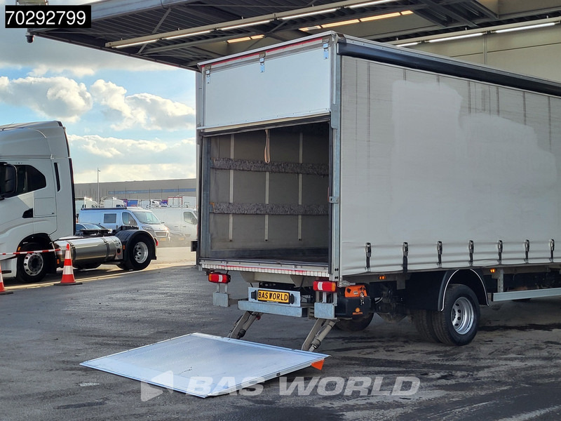 Iveco 60C18 3.0L Automaat Laadklep 180PK Schuifzeilen Zeilen Airco Cruise D'Hollandia Euro6 Schuifzeil Koffer Gesloten laadbak Airco Cruise - Véhicule utilitaire plateau baché: photos 3 Iveco 60C18 3.0L Automaat Laadklep 180PK Schuifzeilen Zeilen Airco Cruise D'Hollandia Euro6 Schuifzeil Koffer Gesloten laadbak Airco Cruise - Véhicule utilitaire plateau baché: photos 3