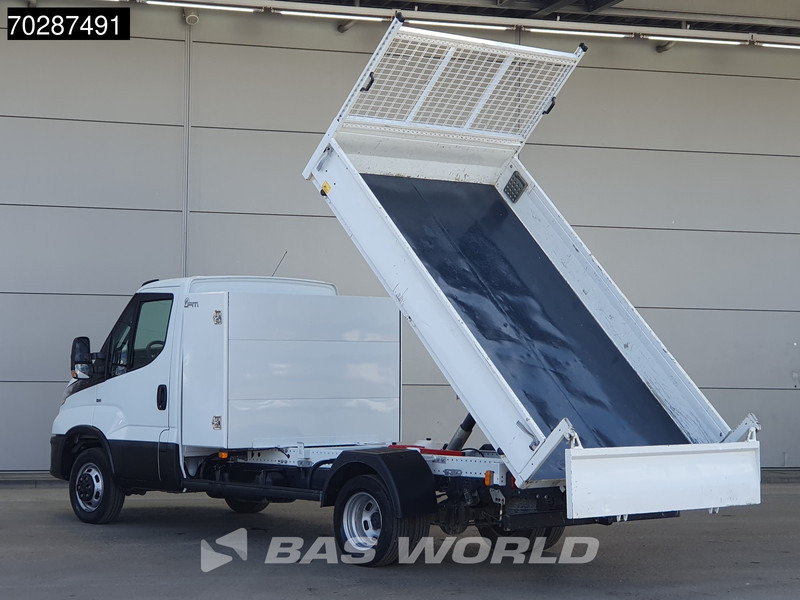Iveco Daily 35C16 3.0L Kipper met Kist Dubbellucht 3,5t Trekhaak Navi Airco Cruise Camera Euro6 Tipper Benne Kieper 2m3 Airco Trekhaak Cruis - Véhicule utilitaire benne: photos 2 Iveco Daily 35C16 3.0L Kipper met Kist Dubbellucht 3,5t Trekhaak Navi Airco Cruise Camera Euro6 Tipper Benne Kieper 2m3 Airco Trekhaak Cruis - Véhicule utilitaire benne: photos 2