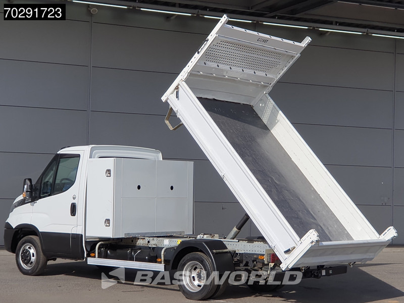 Iveco Daily 35C18 3.0L Automaat Open Laadbak met Kist Dubbellucht 3,5t Trekhaak Airco Euro6 Pritsche Pickup Open Box 2m3 Airco Trekhaak Crui - Fourgon plateau: photos 2 Iveco Daily 35C18 3.0L Automaat Open Laadbak met Kist Dubbellucht 3,5t Trekhaak Airco Euro6 Pritsche Pickup Open Box 2m3 Airco Trekhaak Crui - Fourgon plateau: photos 2