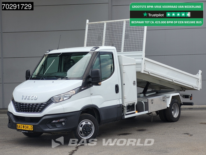 Iveco Daily 35C18 3.0L Automaat Open Laadbak met Kist Dubbellucht 3,5t Trekhaak Cruise Euro6 Pritsche Pickup Open Box 2m3 Trekhaak Cruise co - Fourgon plateau: photos 1 Iveco Daily 35C18 3.0L Automaat Open Laadbak met Kist Dubbellucht 3,5t Trekhaak Cruise Euro6 Pritsche Pickup Open Box 2m3 Trekhaak Cruise co - Fourgon plateau: photos 1