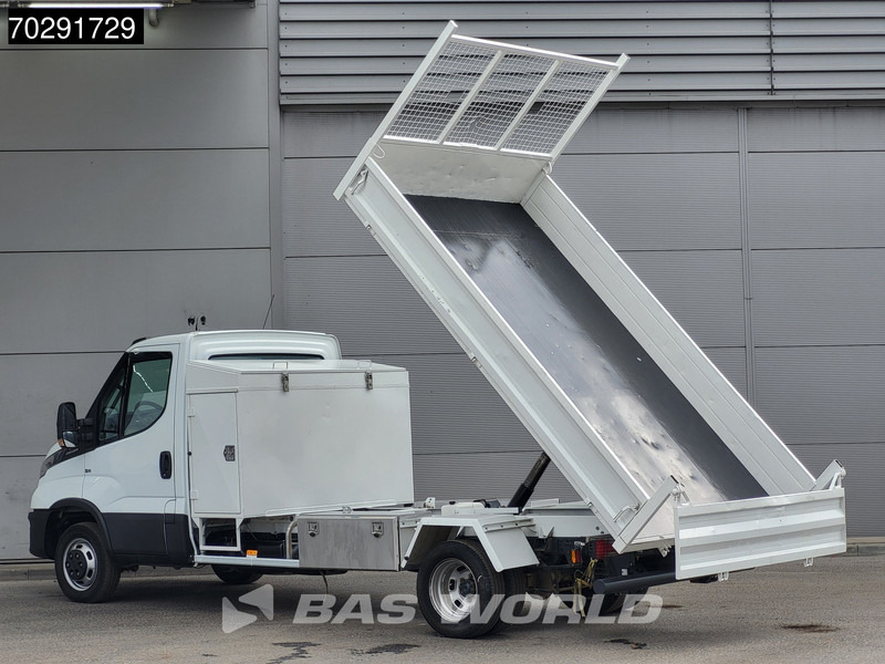 Iveco Daily 35C18 3.0L Automaat Open Laadbak met Kist Dubbellucht 3,5t Trekhaak Cruise Euro6 Pritsche Pickup Open Box 2m3 Trekhaak Cruise co - Fourgon plateau: photos 3 Iveco Daily 35C18 3.0L Automaat Open Laadbak met Kist Dubbellucht 3,5t Trekhaak Cruise Euro6 Pritsche Pickup Open Box 2m3 Trekhaak Cruise co - Fourgon plateau: photos 3