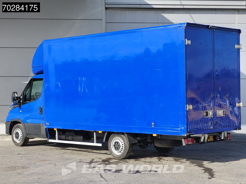 Iveco Daily 35S14 Automaat Bakwagen Achterdeuren 488cm lang! Airco Cruise Euro6 Meubelbak Koffer 23m3 Airco Cruise control - Fourgon: photos 2 Iveco Daily 35S14 Automaat Bakwagen Achterdeuren 488cm lang! Airco Cruise Euro6 Meubelbak Koffer 23m3 Airco Cruise control - Fourgon: photos 2