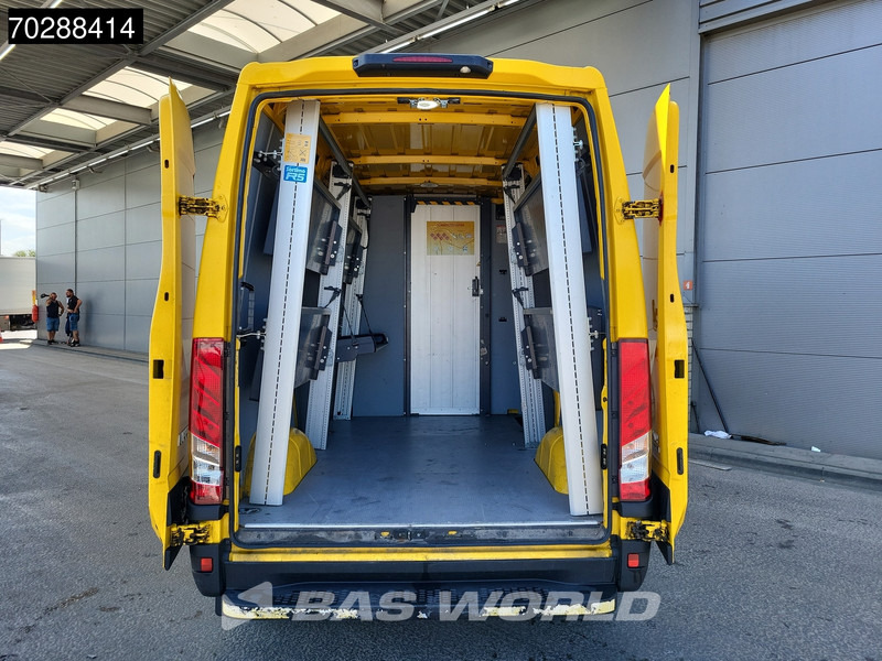 Iveco Daily 35S14 Automaat L2H2 ACC LED 3,5t Trekgewicht Airco Cruise Camera Werkplaatsinrichting Euro6 L2 11m3 Airco - Fourgon utilitaire: photos 3 Iveco Daily 35S14 Automaat L2H2 ACC LED 3,5t Trekgewicht Airco Cruise Camera Werkplaatsinrichting Euro6 L2 11m3 Airco - Fourgon utilitaire: photos 3