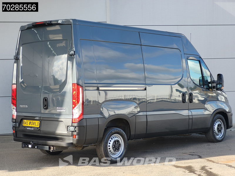 Iveco Daily 35S18 3.0L Automaat 180PK L2H2 3500kg Trekhaak LED Navi Airco Cruise Camera Euro6 L2 11m3 Airco Trekhaak Cruise control - Fourgon utilitaire: photos 3 Iveco Daily 35S18 3.0L Automaat 180PK L2H2 3500kg Trekhaak LED Navi Airco Cruise Camera Euro6 L2 11m3 Airco Trekhaak Cruise control - Fourgon utilitaire: photos 3