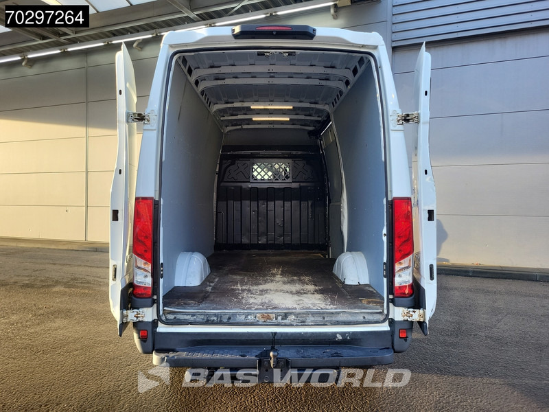 Iveco Daily 35S18 3.0L Automaat 3,5t Trekhaak 180PK L2H2 Airco Cruise Camera Euro6 L2 Airco Trekhaak Cruise control - Fourgon utilitaire: photos 3 Iveco Daily 35S18 3.0L Automaat 3,5t Trekhaak 180PK L2H2 Airco Cruise Camera Euro6 L2 Airco Trekhaak Cruise control - Fourgon utilitaire: photos 3