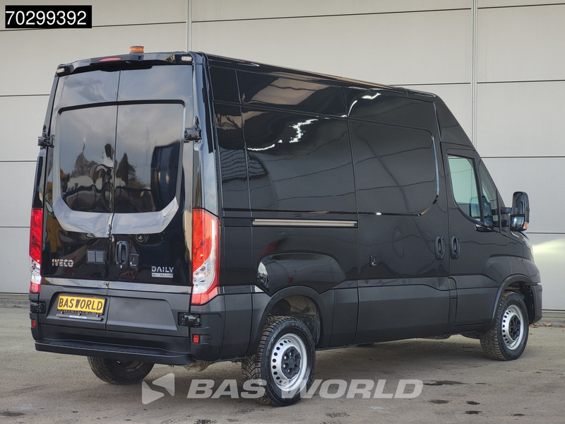 Iveco Daily 35S18 3.0L Automaat L2H2 180PK ACC LED Navi Airco 3,5t Trekgewicht Euro6 L2H2 Airco - Fourgon utilitaire: photos 5 Iveco Daily 35S18 3.0L Automaat L2H2 180PK ACC LED Navi Airco 3,5t Trekgewicht Euro6 L2H2 Airco - Fourgon utilitaire: photos 5