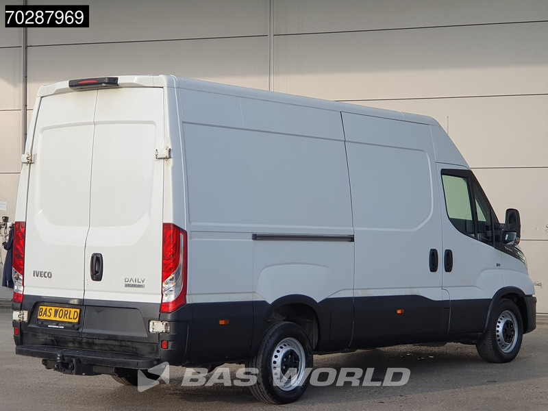 Iveco Daily 35S18 3.0L Automaat L2H2 3,5t Trekhaak 180PK LED Navi Airco Cruise Camera Euro6 L2 12m3 Airco Trekhaak Cruise control - Fourgon utilitaire: photos 3 Iveco Daily 35S18 3.0L Automaat L2H2 3,5t Trekhaak 180PK LED Navi Airco Cruise Camera Euro6 L2 12m3 Airco Trekhaak Cruise control - Fourgon utilitaire: photos 3