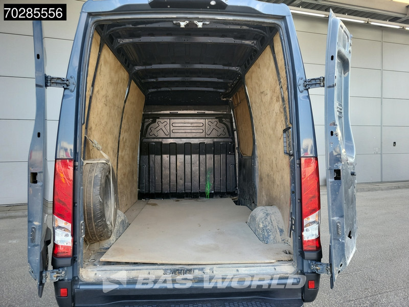 Iveco Daily 35S18 3.0L Automaat L2H2 3500kg Trekhaak LED Navi Airco Cruise Camera Euro6 L2 11m3 Airco Trekhaak Cruise control - Fourgon utilitaire: photos 3 Iveco Daily 35S18 3.0L Automaat L2H2 3500kg Trekhaak LED Navi Airco Cruise Camera Euro6 L2 11m3 Airco Trekhaak Cruise control - Fourgon utilitaire: photos 3