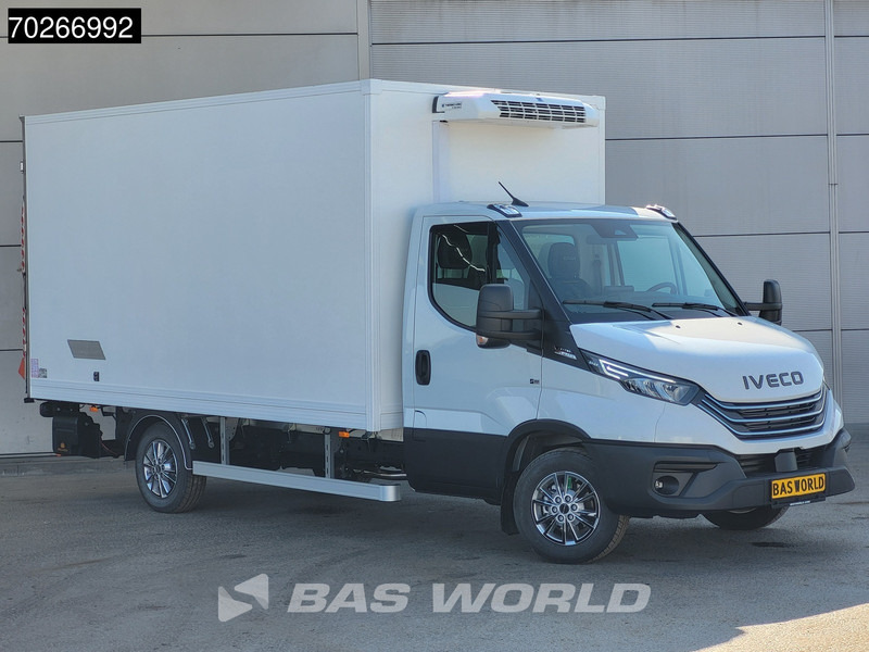 Iveco Daily 35S18 3.0L Laadklep Koelwagen Vriezer Thermoking V-200 MAX 220V stekker -18 LED Navi Airco ACC Koel Koeler Kühler Kühlwagen Kühl - Véhicule utilitaire frigorifique: photos 5 Iveco Daily 35S18 3.0L Laadklep Koelwagen Vriezer Thermoking V-200 MAX 220V stekker -18 LED Navi Airco ACC Koel Koeler Kühler Kühlwagen Kühl - Véhicule utilitaire frigorifique: photos 5