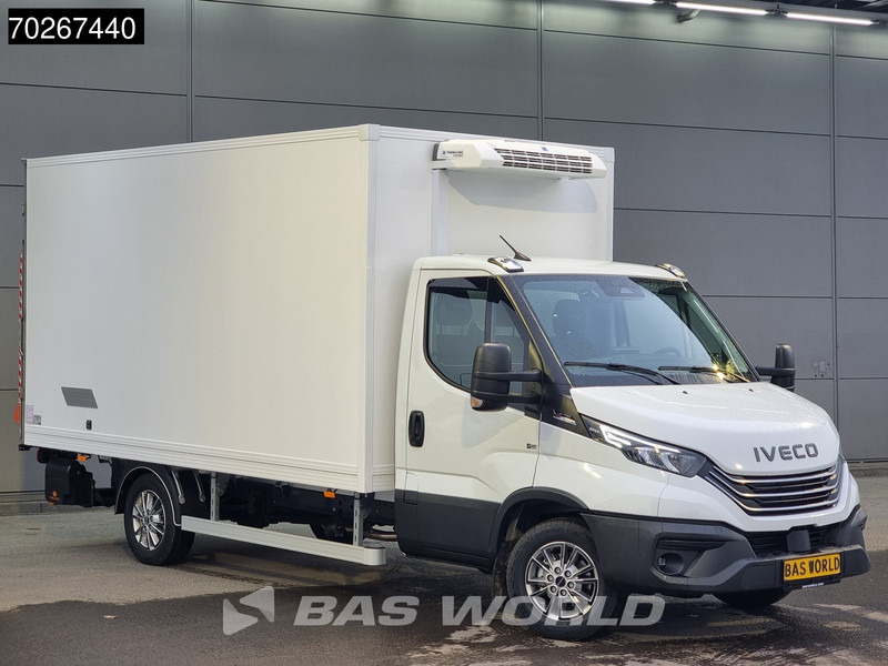 Iveco Daily 35S18 3.0L Laadklep Koelwagen Vriezer Thermoking V-200 MAX 220V stekker -18 LED Navi Airco ACC Koel Koeler Kühler Kühlwagen Kühl - Véhicule utilitaire frigorifique: photos 3 Iveco Daily 35S18 3.0L Laadklep Koelwagen Vriezer Thermoking V-200 MAX 220V stekker -18 LED Navi Airco ACC Koel Koeler Kühler Kühlwagen Kühl - Véhicule utilitaire frigorifique: photos 3