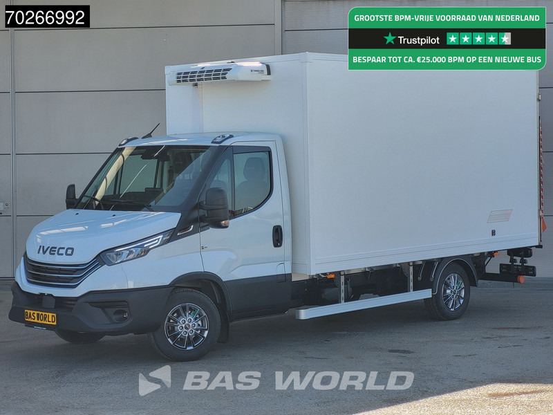 Iveco Daily 35S18 3.0L Laadklep Koelwagen Vriezer Thermoking V-200 MAX 220V stekker -18 LED Navi Airco ACC Koel Koeler Kühler Kühlwagen Kühl - Véhicule utilitaire frigorifique: photos 1 Iveco Daily 35S18 3.0L Laadklep Koelwagen Vriezer Thermoking V-200 MAX 220V stekker -18 LED Navi Airco ACC Koel Koeler Kühler Kühlwagen Kühl - Véhicule utilitaire frigorifique: photos 1