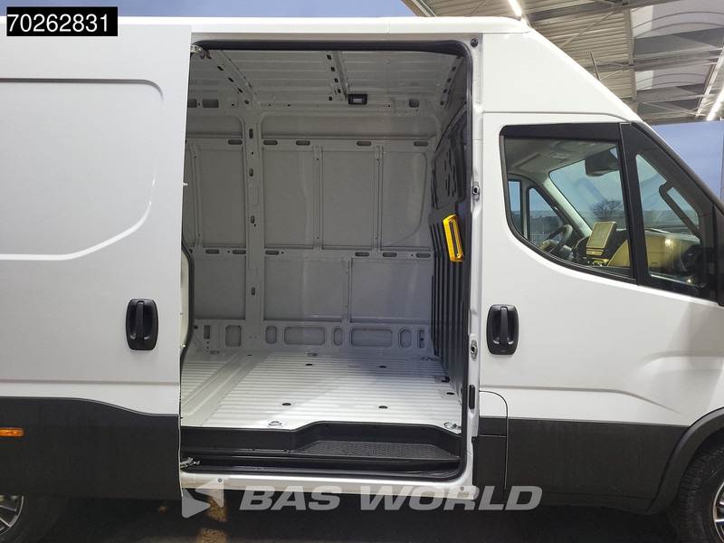 Iveco Daily 35S21 210PK 3.0L Automaat 2025 model L2H2 ACC LED CarPlay Velgen Camera 12m3 Airco - Fourgon utilitaire: photos 3 Iveco Daily 35S21 210PK 3.0L Automaat 2025 model L2H2 ACC LED CarPlay Velgen Camera 12m3 Airco - Fourgon utilitaire: photos 3