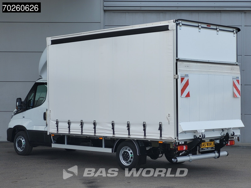 Iveco Daily 35S21 3.0L 210PK Automaat Schuifzeilen Laadklep ACC LED CarPlay Euro6 Schuifzeil Zeilen Koffer Meubelbak Bakwagen Airco - Véhicule utilitaire plateau baché: photos 2 Iveco Daily 35S21 3.0L 210PK Automaat Schuifzeilen Laadklep ACC LED CarPlay Euro6 Schuifzeil Zeilen Koffer Meubelbak Bakwagen Airco - Véhicule utilitaire plateau baché: photos 2