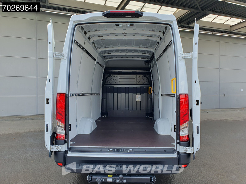 Iveco Daily 35S21 3.0L Automaat Black Edition 2025 model L2H2 Trekhaak Tacho ACC LED CarPlay Velgen Camera 12m3 Airco Trekhaak - Fourgon utilitaire: photos 3 Iveco Daily 35S21 3.0L Automaat Black Edition 2025 model L2H2 Trekhaak Tacho ACC LED CarPlay Velgen Camera 12m3 Airco Trekhaak - Fourgon utilitaire: photos 3