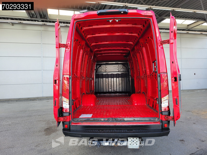 Iveco Daily 50C18 3.0L Automaat Dubbellucht L3H2 180PK 3,5t Trekhaak LED Navi Airco Cruise Camera 5tons Euro6 L4H2 16m3 Airco Trekhaak Cruis - Fourgon utilitaire: photos 3 Iveco Daily 50C18 3.0L Automaat Dubbellucht L3H2 180PK 3,5t Trekhaak LED Navi Airco Cruise Camera 5tons Euro6 L4H2 16m3 Airco Trekhaak Cruis - Fourgon utilitaire: photos 3
