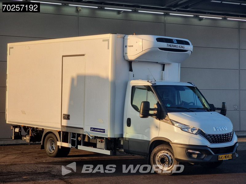 Iveco Daily 72C21 3.0L Koelwagen Laadklep Thermo King T-600R 380V Luchtvering Koelwagen Airco Cruise Camera Koeler Koel Kühlwagen 28m3 Airco - Véhicule utilitaire frigorifique: photos 5 Iveco Daily 72C21 3.0L Koelwagen Laadklep Thermo King T-600R 380V Luchtvering Koelwagen Airco Cruise Camera Koeler Koel Kühlwagen 28m3 Airco - Véhicule utilitaire frigorifique: photos 5