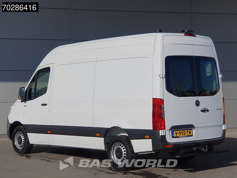 Mercedes-Benz Sprinter 314 CDI Automaat L2H2 Trekhaak Airco Cruise Camera Parkeersensoren MBUX CarPlay Standkachel Werkplaatsinrichting Euro6 L2 12m3 A - Fourgon utilitaire: photos 2 Mercedes-Benz Sprinter 314 CDI Automaat L2H2 Trekhaak Airco Cruise Camera Parkeersensoren MBUX CarPlay Standkachel Werkplaatsinrichting Euro6 L2 12m3 A - Fourgon utilitaire: photos 2