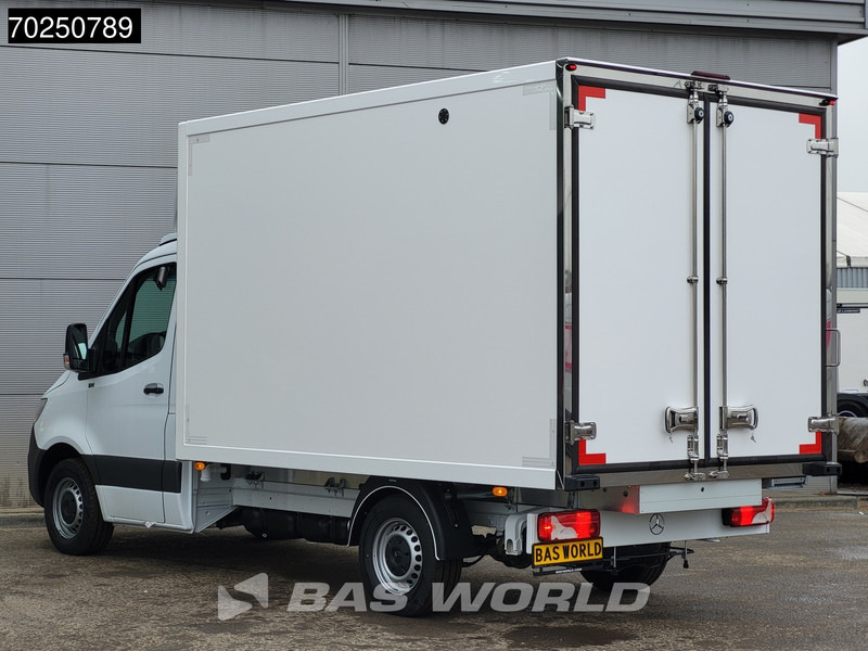 Mercedes-Benz Sprinter 315 CDI Koelwagen 2025model Thermo King V-300max 230V stekker Bakwagen Koel Kühlwagen 13m3 Airco Cruise control - Véhicule utilitaire frigorifique: photos 2 Mercedes-Benz Sprinter 315 CDI Koelwagen 2025model Thermo King V-300max 230V stekker Bakwagen Koel Kühlwagen 13m3 Airco Cruise control - Véhicule utilitaire frigorifique: photos 2