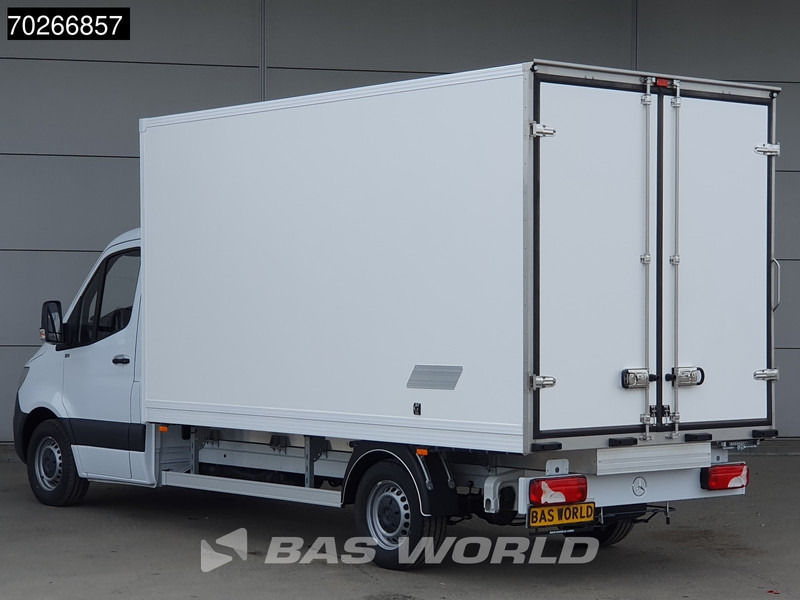 Mercedes-Benz Sprinter 315 CDI Koelwagen Achterdeuren Thermo King C-250 Airco MBUX Koel Koeler Kühl Kühler Kühlwagen Kühlkoffer 17m3 Airco Cruise contr - Véhicule utilitaire frigorifique: photos 2 Mercedes-Benz Sprinter 315 CDI Koelwagen Achterdeuren Thermo King C-250 Airco MBUX Koel Koeler Kühl Kühler Kühlwagen Kühlkoffer 17m3 Airco Cruise contr - Véhicule utilitaire frigorifique: photos 2