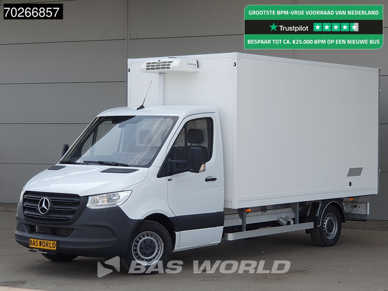 Mercedes-Benz Sprinter 315 CDI Koelwagen Achterdeuren Thermo King C-250 Airco MBUX Koel Koeler Kühl Kühler Kühlwagen Kühlkoffer 17m3 Airco Cruise contr - Véhicule utilitaire frigorifique: photos 1 Mercedes-Benz Sprinter 315 CDI Koelwagen Achterdeuren Thermo King C-250 Airco MBUX Koel Koeler Kühl Kühler Kühlwagen Kühlkoffer 17m3 Airco Cruise contr - Véhicule utilitaire frigorifique: photos 1
