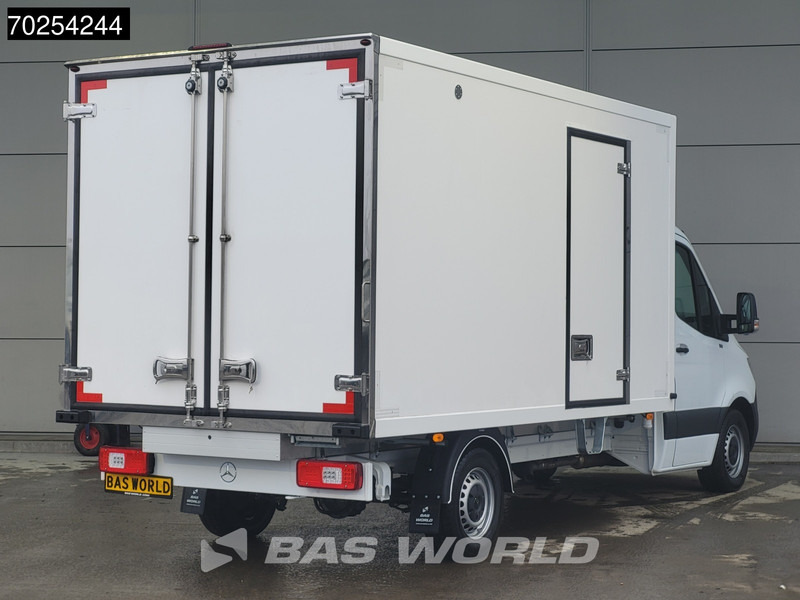 Mercedes-Benz Sprinter 315 CDI Koelwagen Thermo King V-300max 230V stekker Bakwagen Koel Kühlwagen 16m3 Airco Cruise control - Véhicule utilitaire frigorifique: photos 5 Mercedes-Benz Sprinter 315 CDI Koelwagen Thermo King V-300max 230V stekker Bakwagen Koel Kühlwagen 16m3 Airco Cruise control - Véhicule utilitaire frigorifique: photos 5