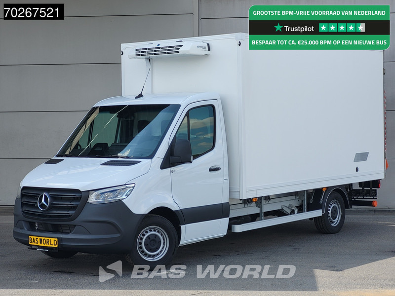 Mercedes-Benz Sprinter 317 CDI Koelwagen Vriezer Laadklep Thermo King V-200 MAX 230V Stekker LED Airco 10inch MBUX CarPlay Euro6 Koel Koeler Kühl Kühle - Véhicule utilitaire frigorifique: photos 1 Mercedes-Benz Sprinter 317 CDI Koelwagen Vriezer Laadklep Thermo King V-200 MAX 230V Stekker LED Airco 10inch MBUX CarPlay Euro6 Koel Koeler Kühl Kühle - Véhicule utilitaire frigorifique: photos 1