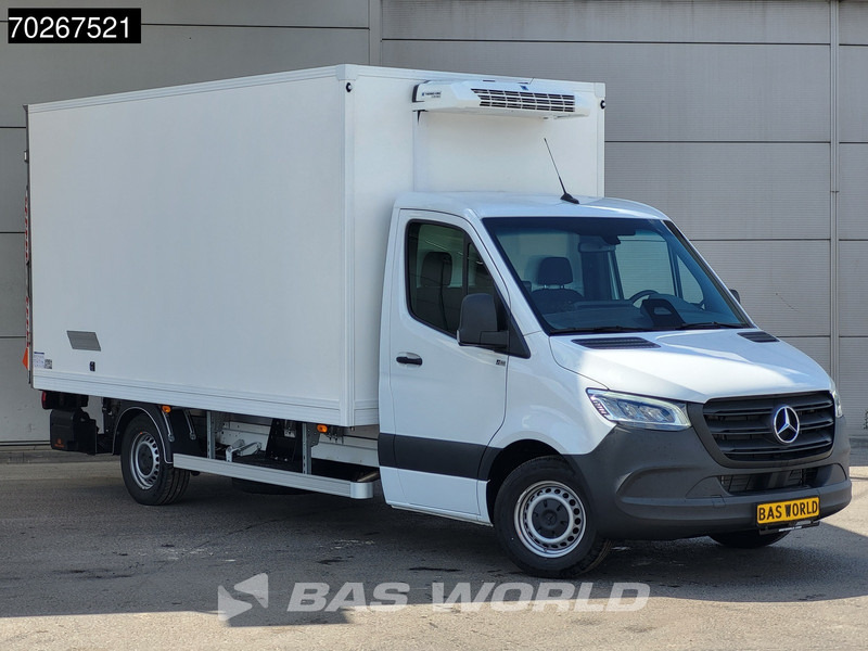 Mercedes-Benz Sprinter 317 CDI Koelwagen Vriezer Laadklep Thermo King V-200 MAX 230V Stekker LED Airco Euro6 Koel Koeler Kühl Kühler Vries Vriezer Kühl - Véhicule utilitaire frigorifique: photos 5 Mercedes-Benz Sprinter 317 CDI Koelwagen Vriezer Laadklep Thermo King V-200 MAX 230V Stekker LED Airco Euro6 Koel Koeler Kühl Kühler Vries Vriezer Kühl - Véhicule utilitaire frigorifique: photos 5
