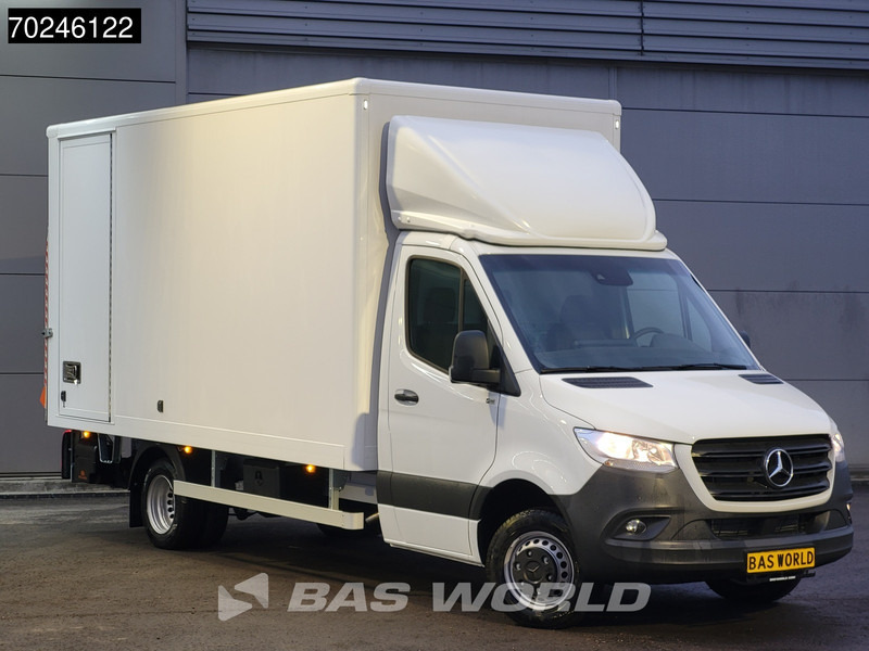Mercedes-Benz Sprinter 515 CDI Automaat Laadklep Zijdeur Dubbellucht Bakwagen MBUX Airco Cruise MBUX Koffer Meubelbak 21m3 Airco Cruise control - Fourgon: photos 5 Mercedes-Benz Sprinter 515 CDI Automaat Laadklep Zijdeur Dubbellucht Bakwagen MBUX Airco Cruise MBUX Koffer Meubelbak 21m3 Airco Cruise control - Fourgon: photos 5