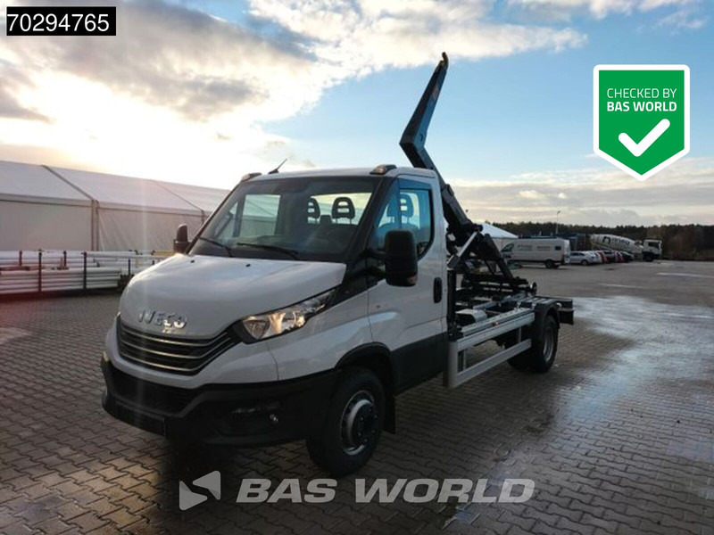 Iveco Daily 70C18 5 Tonnes Hooklift Euro 6 A/C - Véhicule utilitaire benne: photos 1 Iveco Daily 70C18 5 Tonnes Hooklift Euro 6 A/C - Véhicule utilitaire benne: photos 1