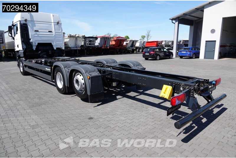 MAN TGX 26.520 TGX 6X2 Lift-Steering Axle Euro 6 - Châssis cabine: photos 2 MAN TGX 26.520 TGX 6X2 Lift-Steering Axle Euro 6 - Châssis cabine: photos 2